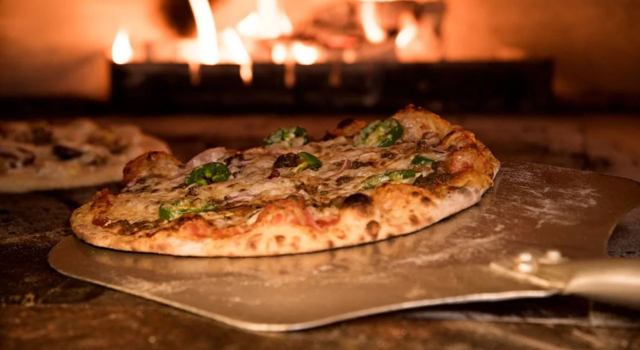 Pizza i pizzaovn